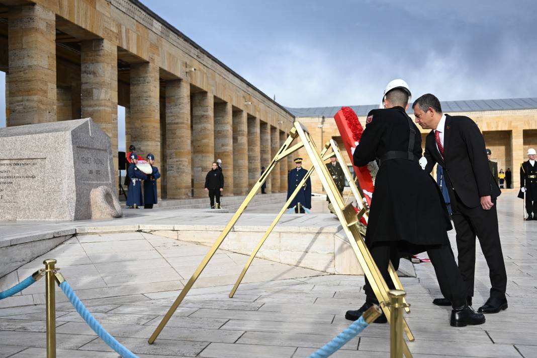 İkinci Cumhurbaşkanı İsmet İnönü 51. ölüm yılında Anıtkabir’de mezarı başında anıldı 14